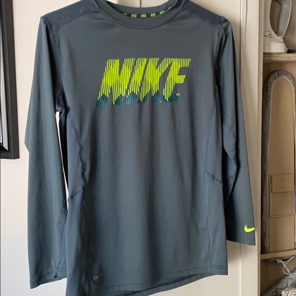 Boys Nike Dryfit long sleeve T-shirt